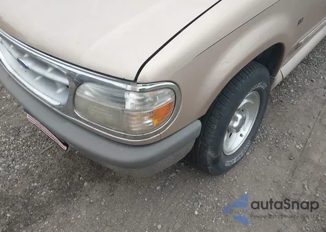 1996 Ford Explorer from USA, damaged, VIN 1FMDU35P9TUD18916